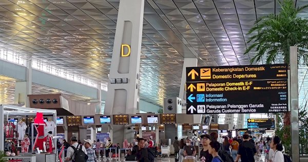 Puluhan Jadwal Penerbangan di Soekarno Hatta Dibatalkan Akibat Abu Vulkanik Anak Krakatau