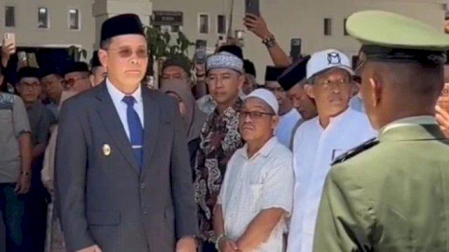 Pemkab Takalar Antar Almarhum Haji Nojeng ke Peristirahatan Terakhir