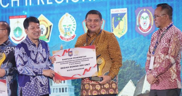 Wali Kota Munafri Terima Dua Penghargaan Pemda Berprestasi 2026 dari Kemendagri