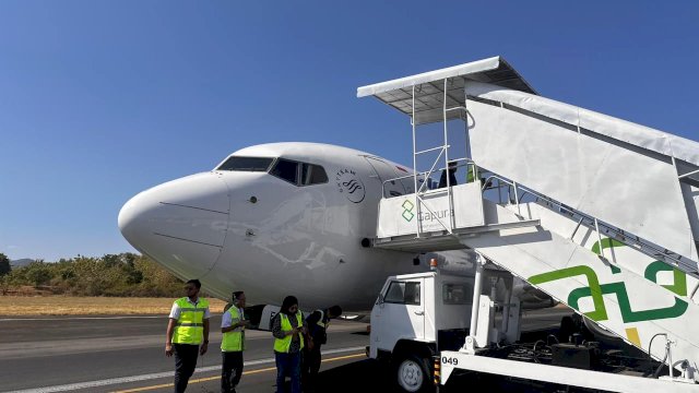 Kondisi Pesawat garuda Indonesia saat mendarat di Bandara Sultan Hasanuddin, Makassar, Kamis (3/9/2026). (Foto: Humas Bandara Hasanuddin).