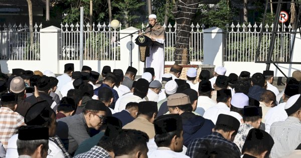 Kemarau Panjang, Gubernur Andi Sudirman Bersama Ribuan Warga Gelar Salat Istisqa