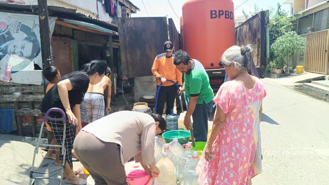 3 Juta Liter Lebih Air Didistribusikan, BPBD Makassar Jangkau 92.931 Jiwa di Tengah Darurat Kekeringan