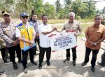Gubernur Sulsel Serahkan Bantuan 10 Unit Pompa Ponton untuk Petani Pinrang, Atasi Kekeringan di Musim Tanam Sela