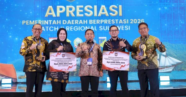 Parepare Raih Penghargaan Terbaik III Akses Layanan Pendidikan Regional Sulawesi