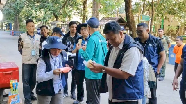 Asesor UNESCO Kunjungi Maros, Antusias Lihat Geosite hingga Bayar Sendiri Jajanan UMKM