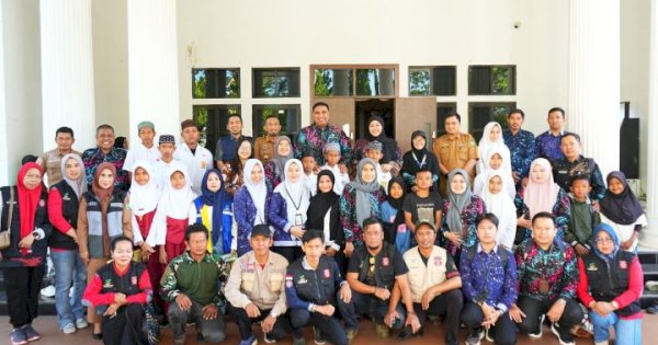 Dilepas Bupati Chaidir, 20 Siswa Maros Raih Kesempatan Sekolah Gratis di Sekolah Rakyat