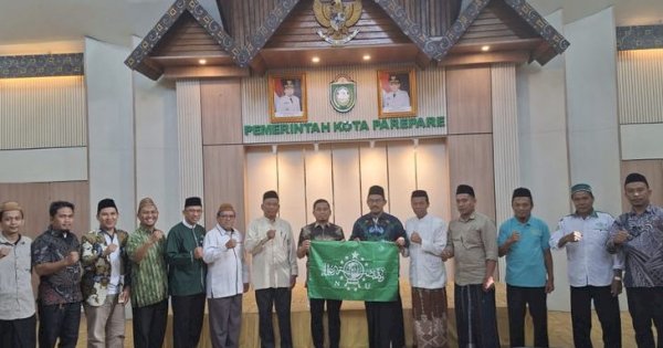 Wali Kota Tasming Hamid Lepas Kontingen PCNU Parepare Menuju Muktamar NU ke-35