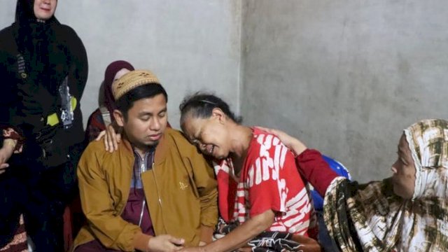 Rumah Warga Terbakar di Parepare, Wali Kota Tasming Hamid Turun Langsung Temui Korban