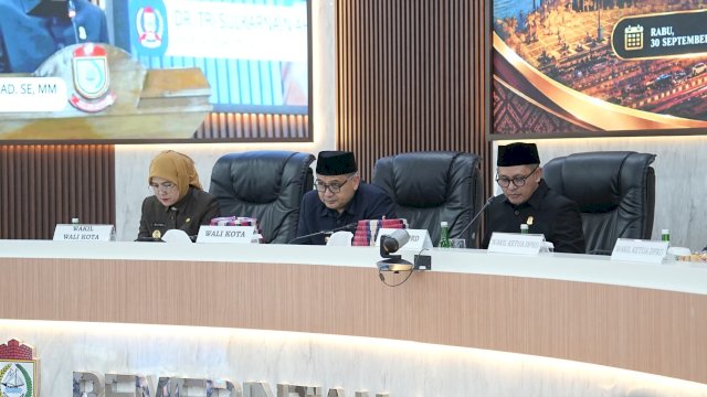Pengesahan APBD Perubahan Tahun Anggaran 2026 sebesar Rp5,26 triliun dalam Rapat Paripurna DPRD Kota Makassar yang digelar di Aula Sipakatau, Balai Kota Makassar, Rabu (30/9/2026).