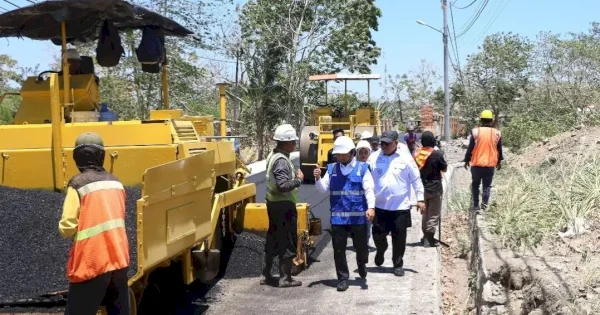 Wali Kota Tasming Hamid Tinjau Jalan Ambo Matti, Progres Pengaspalan Sudah 80 Persen