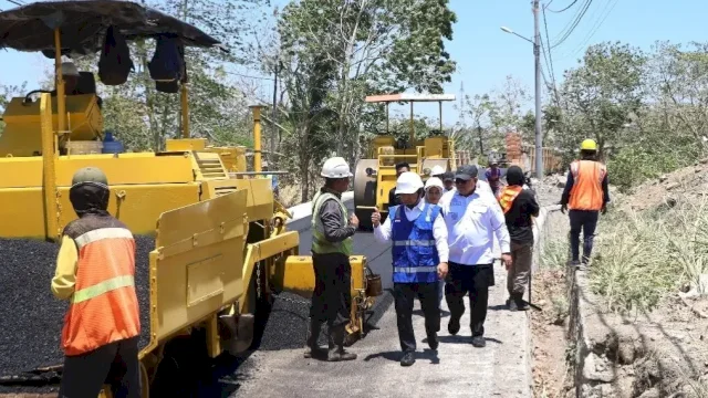 Wali Kota Tasming Hamid Tinjau Jalan Ambo Matti, Progres Pengaspalan Sudah 80 Persen