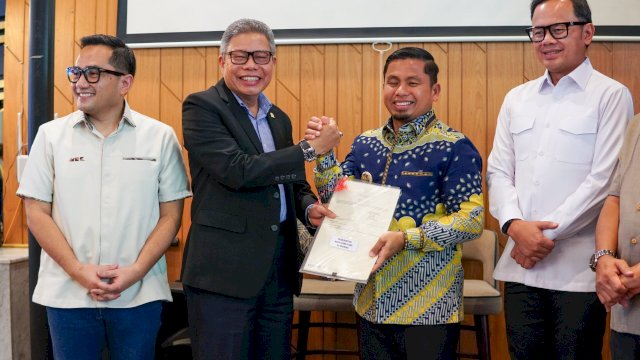 Tasming Hamid Hadiri Pertemuan Pengawasan Aset Pemda Bersama Wamendagri dan Komisi II DPR RI