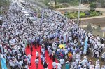 Tutup Harkopnas, Gubernur Andi Sudirman Lepas Ribuan Peserta Jalan Sehat Anti Mager di Sorowako