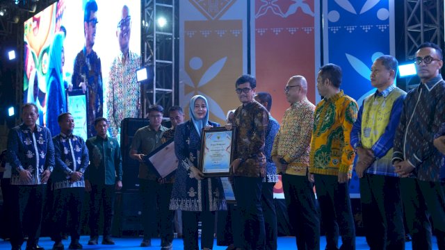 Wagub Fatmawati Dampingi Gubernur dan Menteri Koperasi di Luwu Timur