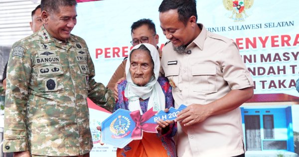 Gubernur Andi Sudirman Sulaiman Hadirkan Harapan Baru bagi 40 Keluarga di Takalar Melalui Bantuan Rumah Layak Huni