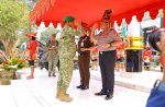 Kapolda Sulsel Irjen Pol Awal Chairuddin Dikukuhkan sebagai Warga Kehormatan Kodam XIV/Hasanuddin