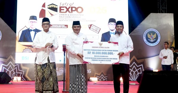 Gubernur Sulsel Serahkan Rp10 M Pembangunan Masjid Asrama Haji
