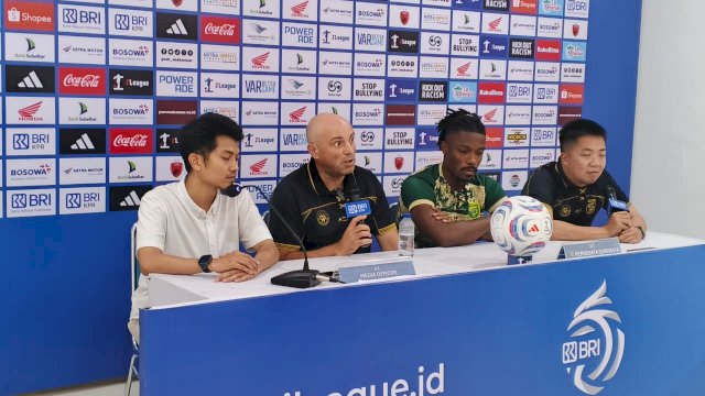 Pelatih Persebaya Surabaya, Bernardo Tavares jelang hadapi PSM Makassar.
