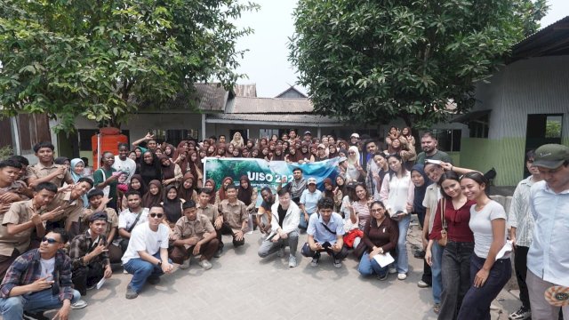 Unhas Fasilitas Mahasiswa dari 14 Negara Belajar Keberagaman, Pengabdian, dan Konservasi Laut di Makassar
