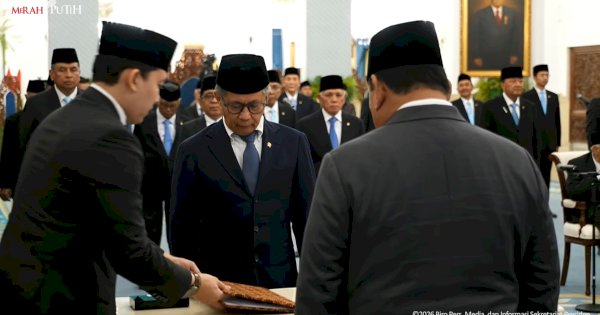 Prabowo Lantik Anggota Wantimpres Baru: Dari Pengusaha, Tokoh Agama, hingga Rocky Gerung