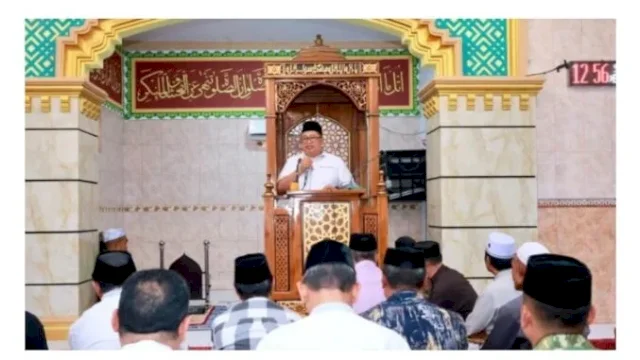 Safari Jumat, Bupati Takalar Serahkan Bantuan Uang Tunai dan Material ke Masjid