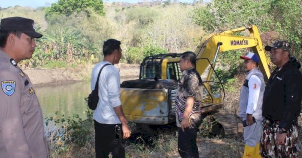 Target Kurangi Risiko Banjir, Wali Kota Tasming Pantau Pengerukan Sungai di Lapadang Pero